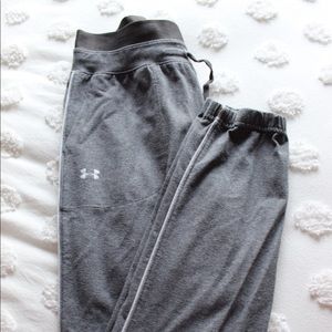 under armpit ankle-hugging joggers